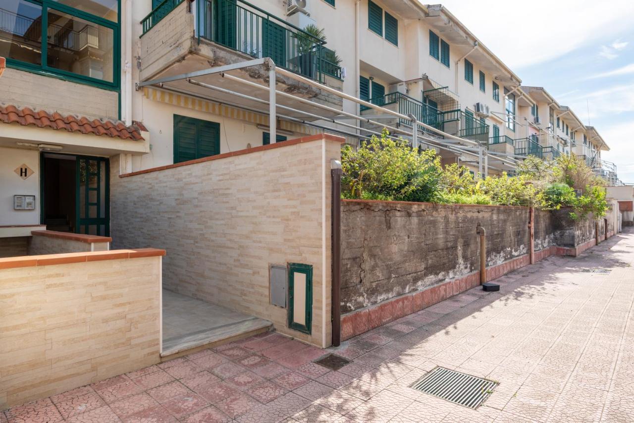 La Casa Di Tobia & Little Paradise Beach Apartments جيارديني ناكسوس المظهر الخارجي الصورة